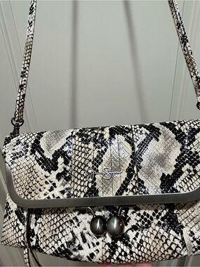 Jessica Simpson Snake Print Crossbody Bag like new. Keychain & card holder too